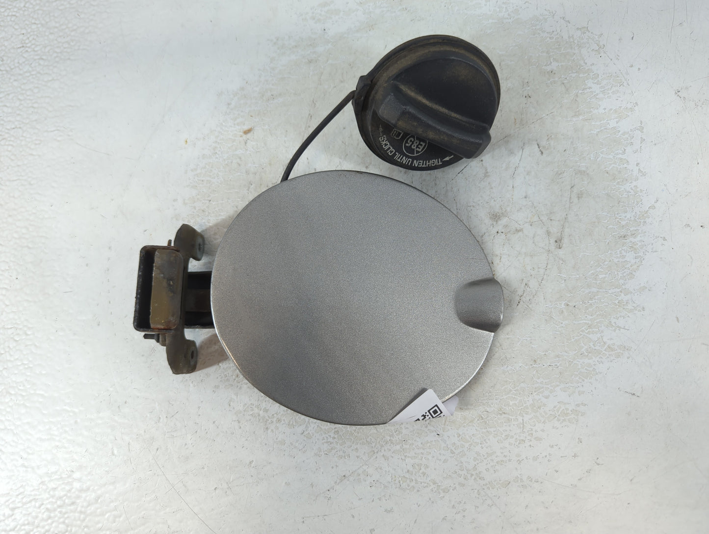 2008 Ford Focus Fuel Tank Door Lid Gas Tank Grey - Oemusedautoparts1.com