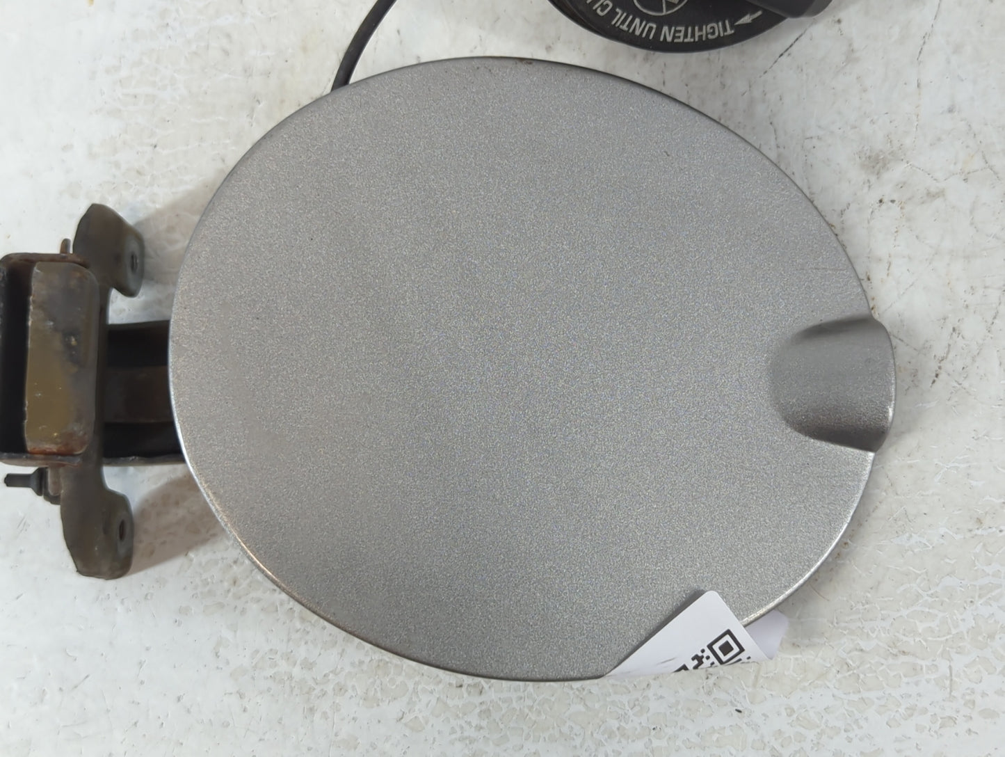 2008 Ford Focus Fuel Tank Door Lid Gas Tank Grey - Oemusedautoparts1.com