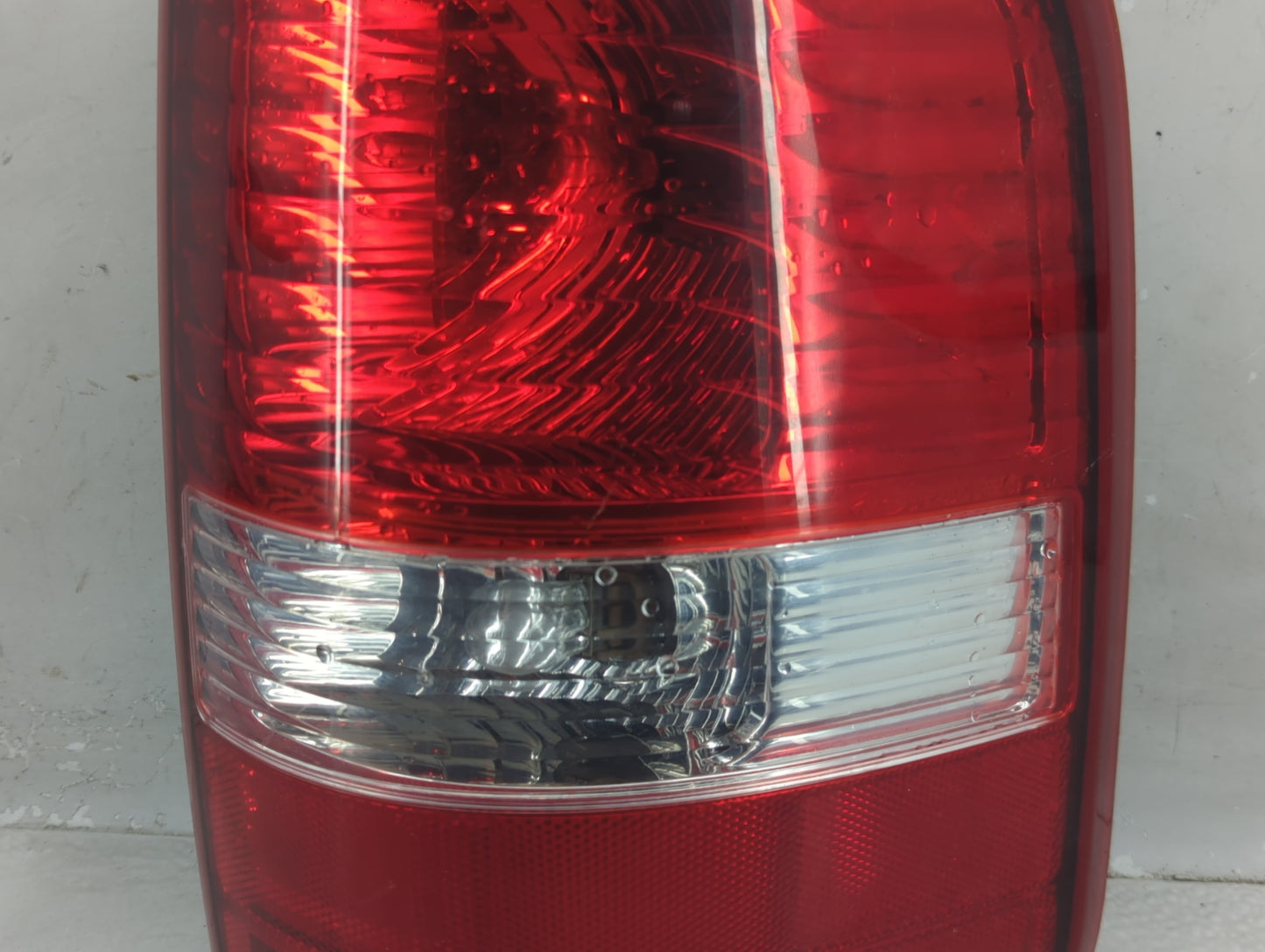 2008 Ford Ford F150 Pickup Tail Light Assembly Passenger Right OEM Fits Fits 2004 2005 2006 2007 OEM Used Auto Parts - Oemus