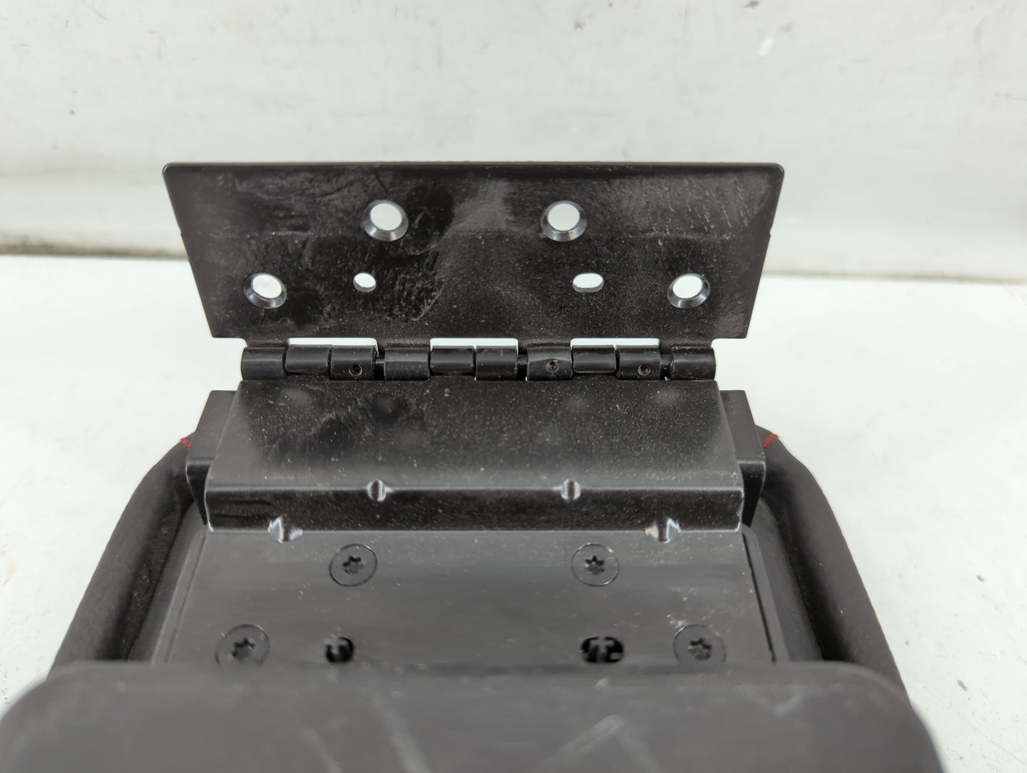 2008-2009 Ford Fusion Center Console Armrest Cover Lid P/N:6L53 54045C74-AA Fits Fits 2008 2009 OEM Used Auto Parts - Oemuse