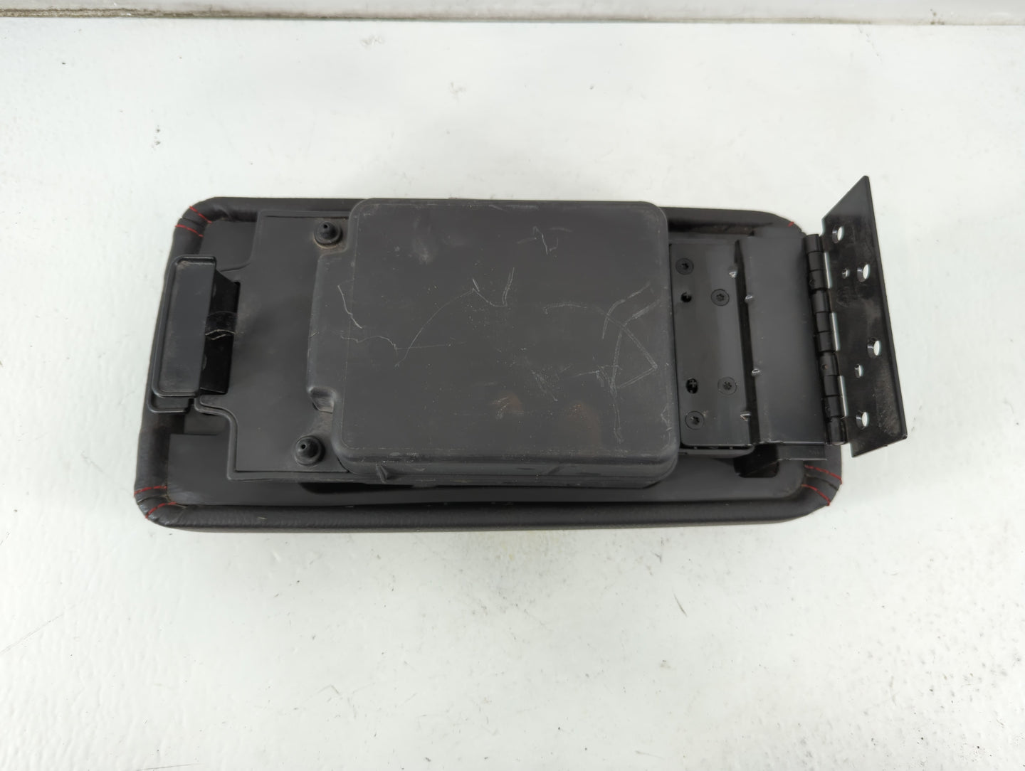 2008-2009 Ford Fusion Center Console Armrest Cover Lid P/N:6L53 54045C74-AA Fits Fits 2008 2009 OEM Used Auto Parts - Oemuse