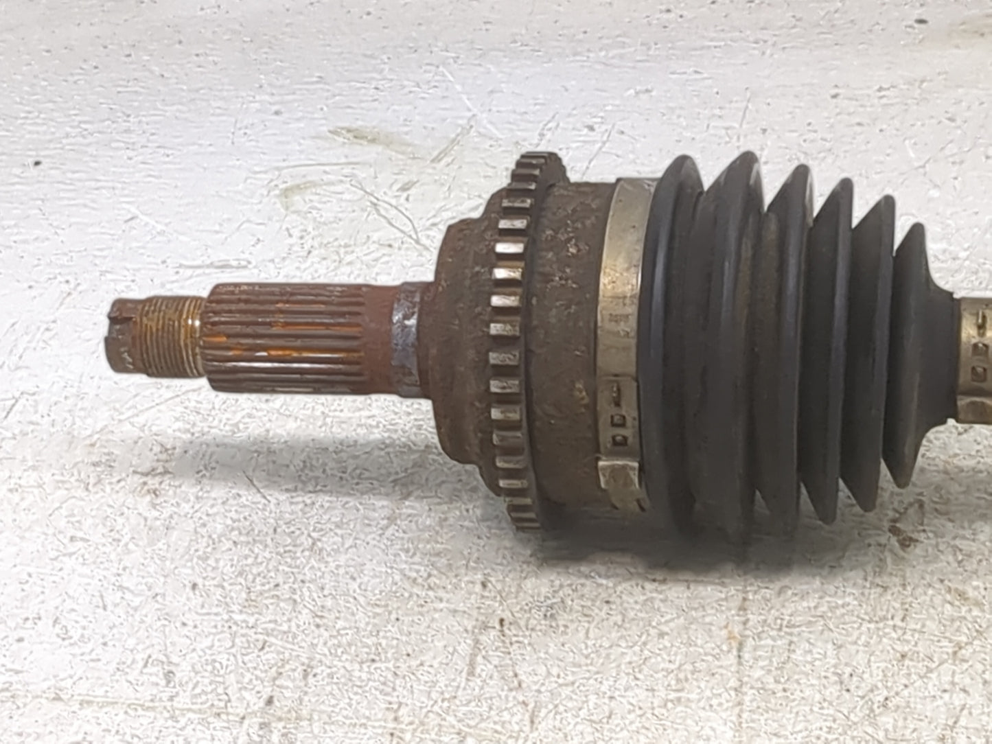 2006-2009 Ford Fusion Axle Shaft Front Driver Cv C/v 1428588 - Oemusedautoparts1.com