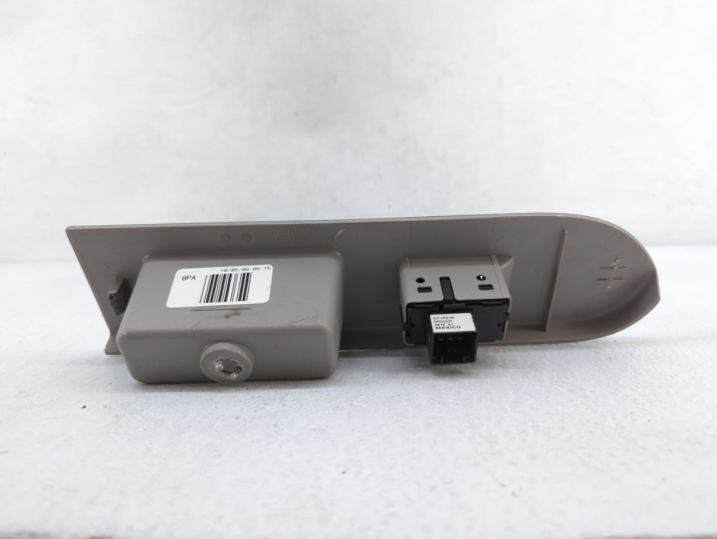 Ford Fusion Passenger Right Power Window Switch 8l8t-14529-abw - Oemusedautoparts1.com