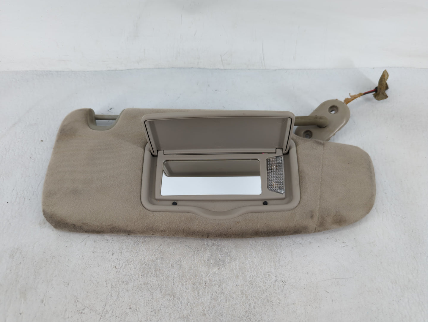 2006-2009 Ford Fusion Sun Visor Shade Replacement Passenger Right Mirror Fits Fits 2006 2007 2008 2009 OEM Used Auto Parts -