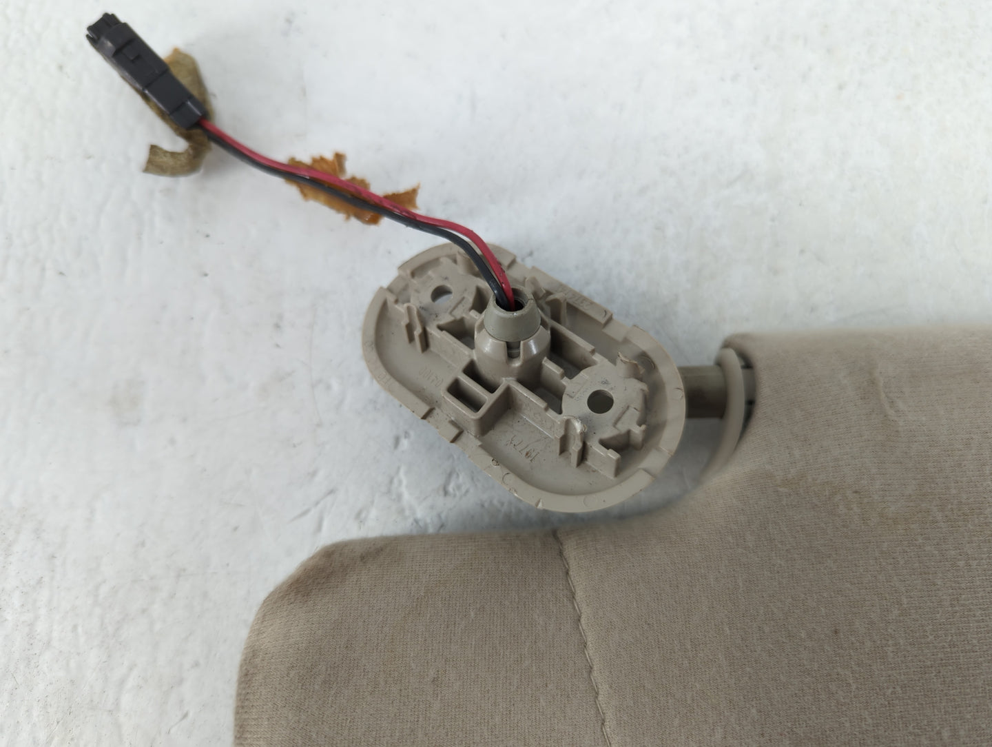 2006-2009 Ford Fusion Sun Visor Shade Replacement Passenger Right Mirror Fits Fits 2006 2007 2008 2009 OEM Used Auto Parts -