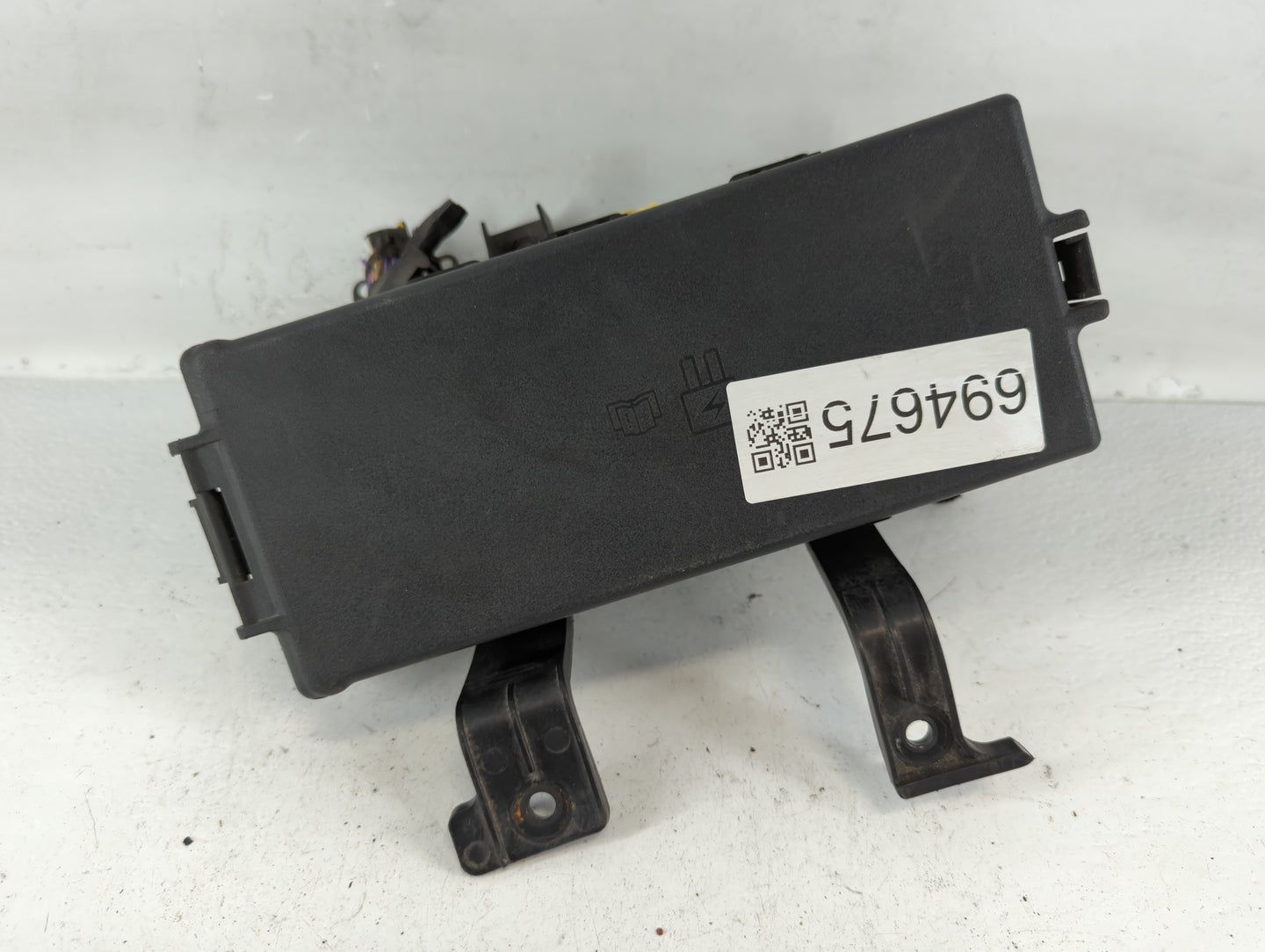 2006-2009 Ford Fusion Fusebox Fuse Box Panel Relay Module P/N:8E5T-14290-S Fits Fits 2006 2007 2008 2009 OEM Used Auto Parts