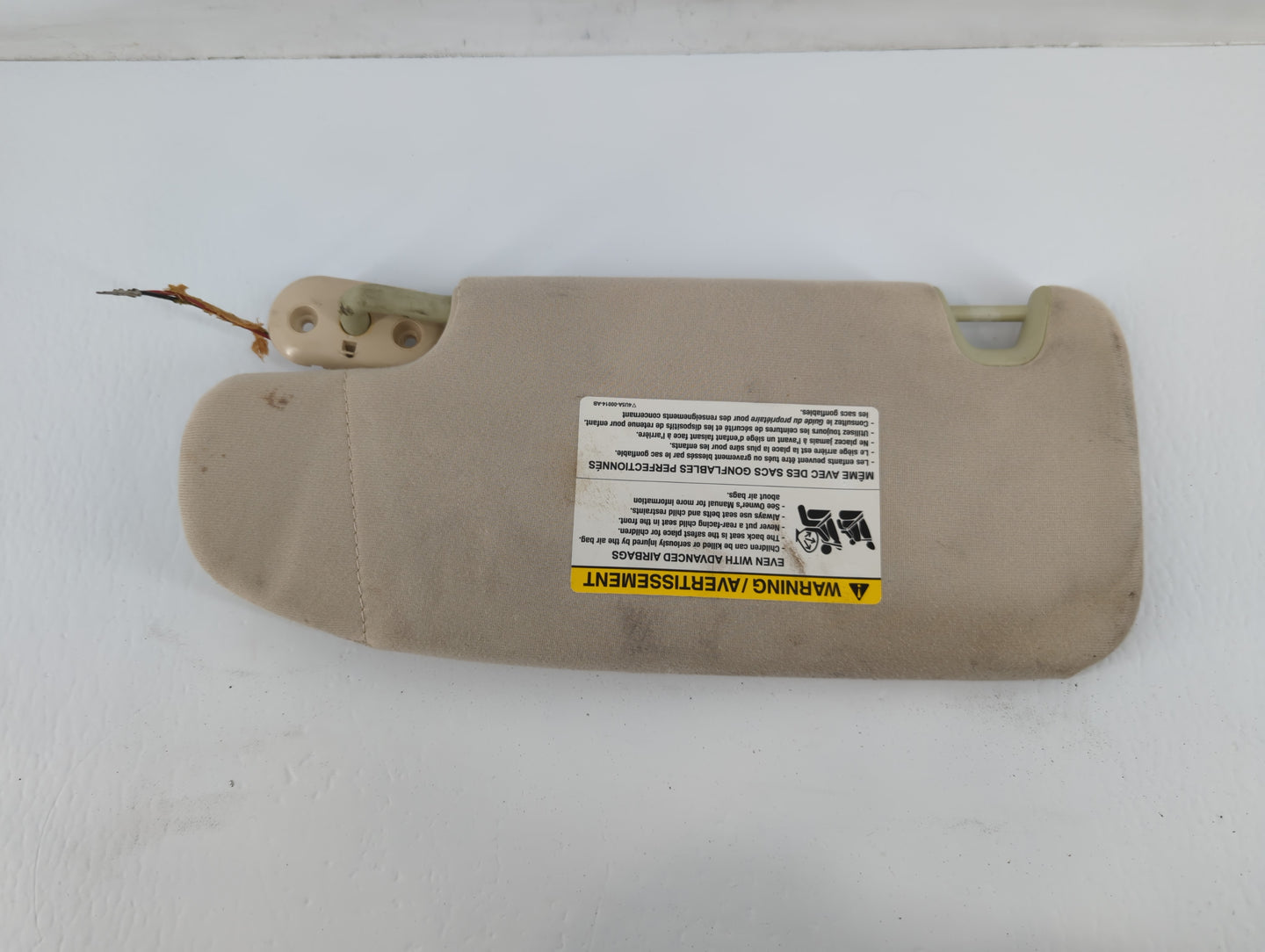 2006-2009 Ford Fusion Sun Visor Shade Replacement Passenger Right Mirror Fits Fits 2006 2007 2008 2009 OEM Used Auto Parts -