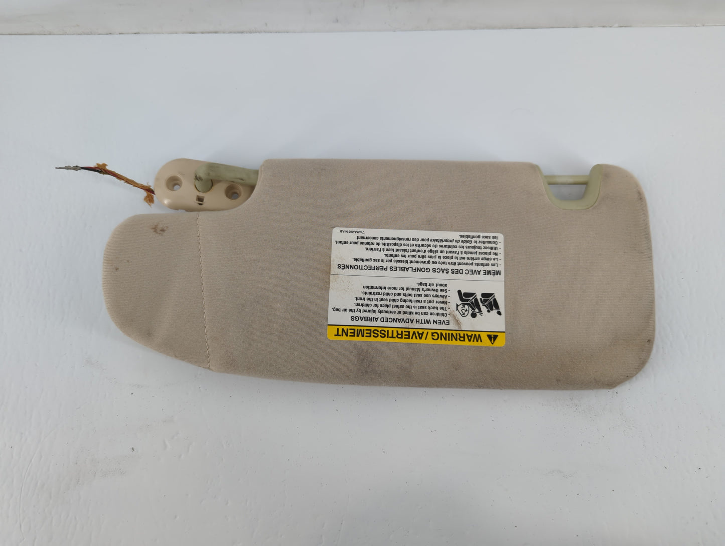 2006-2009 Ford Fusion Sun Visor Shade Replacement Passenger Right Mirror Fits Fits 2006 2007 2008 2009 OEM Used Auto Parts -