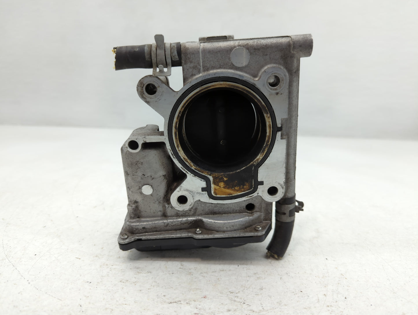 2006-2009 Ford Fusion Throttle Body P/N:P6T3N Fits Fits 2006 2007 2008 2009 OEM Used Auto Parts - Oemusedautoparts1.com