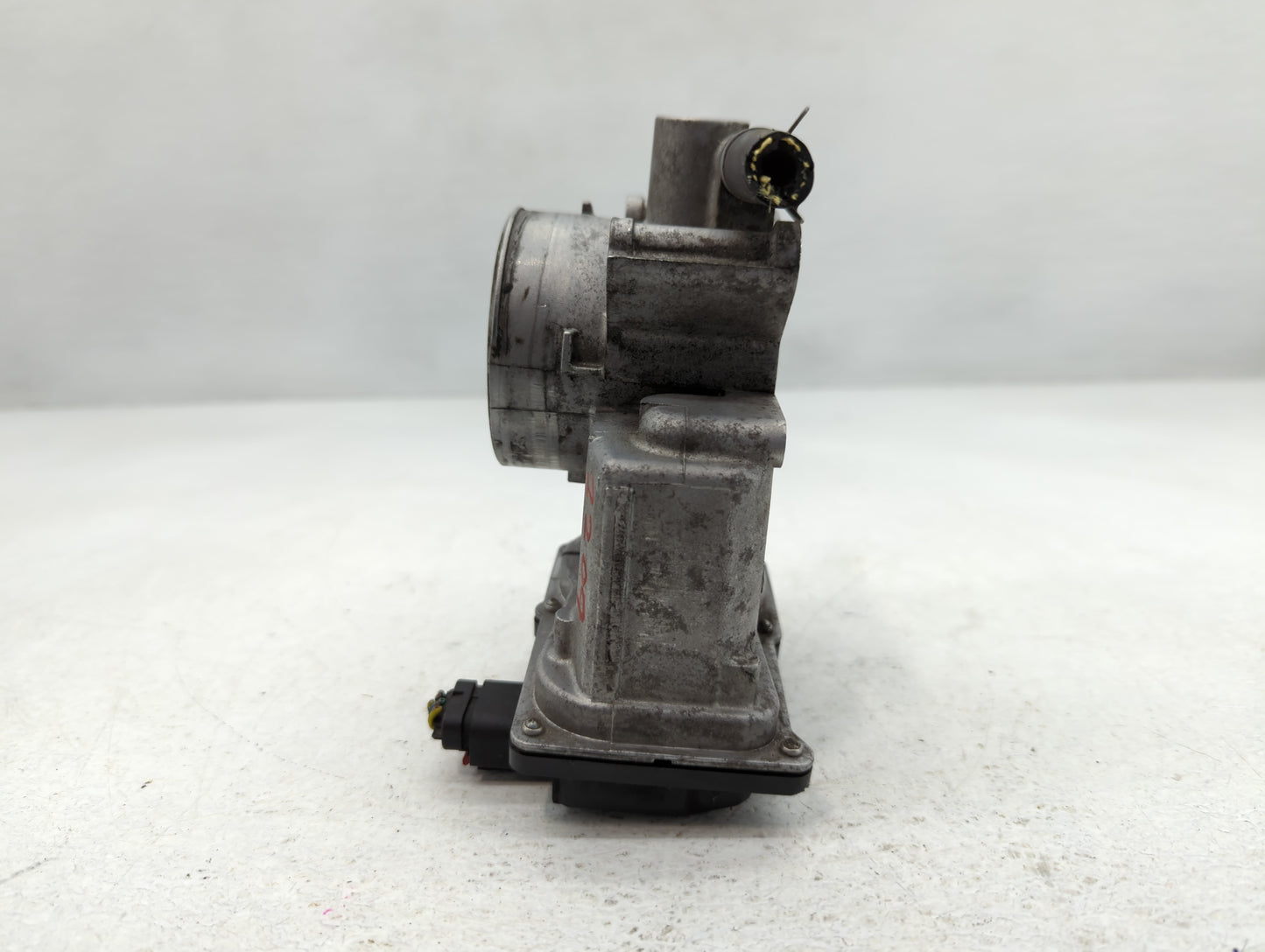 2006-2009 Ford Fusion Throttle Body P/N:P6T3N Fits Fits 2006 2007 2008 2009 OEM Used Auto Parts - Oemusedautoparts1.com