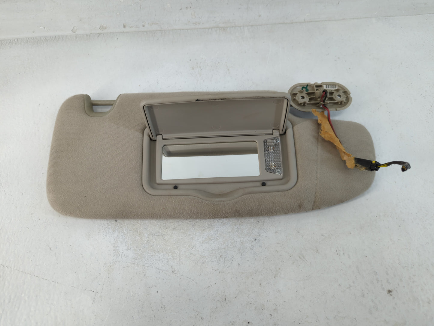 2006-2009 Ford Fusion Sun Visor Shade Replacement Driver Left Mirror Fits Fits 2006 2007 2008 2009 OEM Used Auto Parts - Oem
