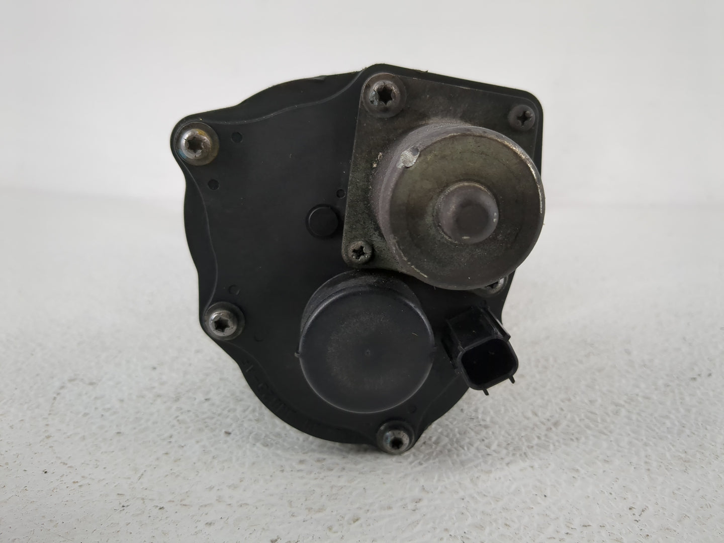 2006-2010 Ford Mustang Throttle Body P/N:6R3E-AB 9W7E-CA Fits OEM Used Auto Parts - Oemusedautoparts1.com