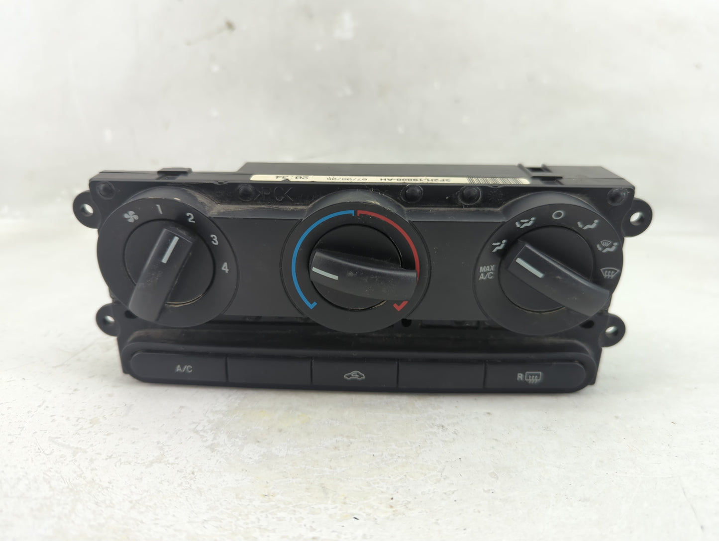 2005-2009 Ford Mustang Climate Control Module Temperature AC/Heater Replacement P/N:3F2H-19808-AH Fits OEM Used Auto Parts -