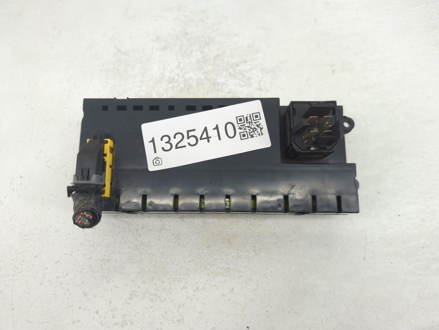 2005-2009 Ford Mustang Climate Control Module Temperature AC/Heater Replacement P/N:3F2H-19808-AH Fits OEM Used Auto Parts -