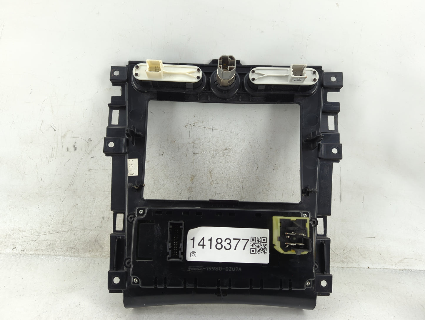 2005-2009 Ford Mustang Climate Control Module Temperature AC/Heater Replacement P/N:19980-DZU7A Fits Fits 2005 2006 2007 200