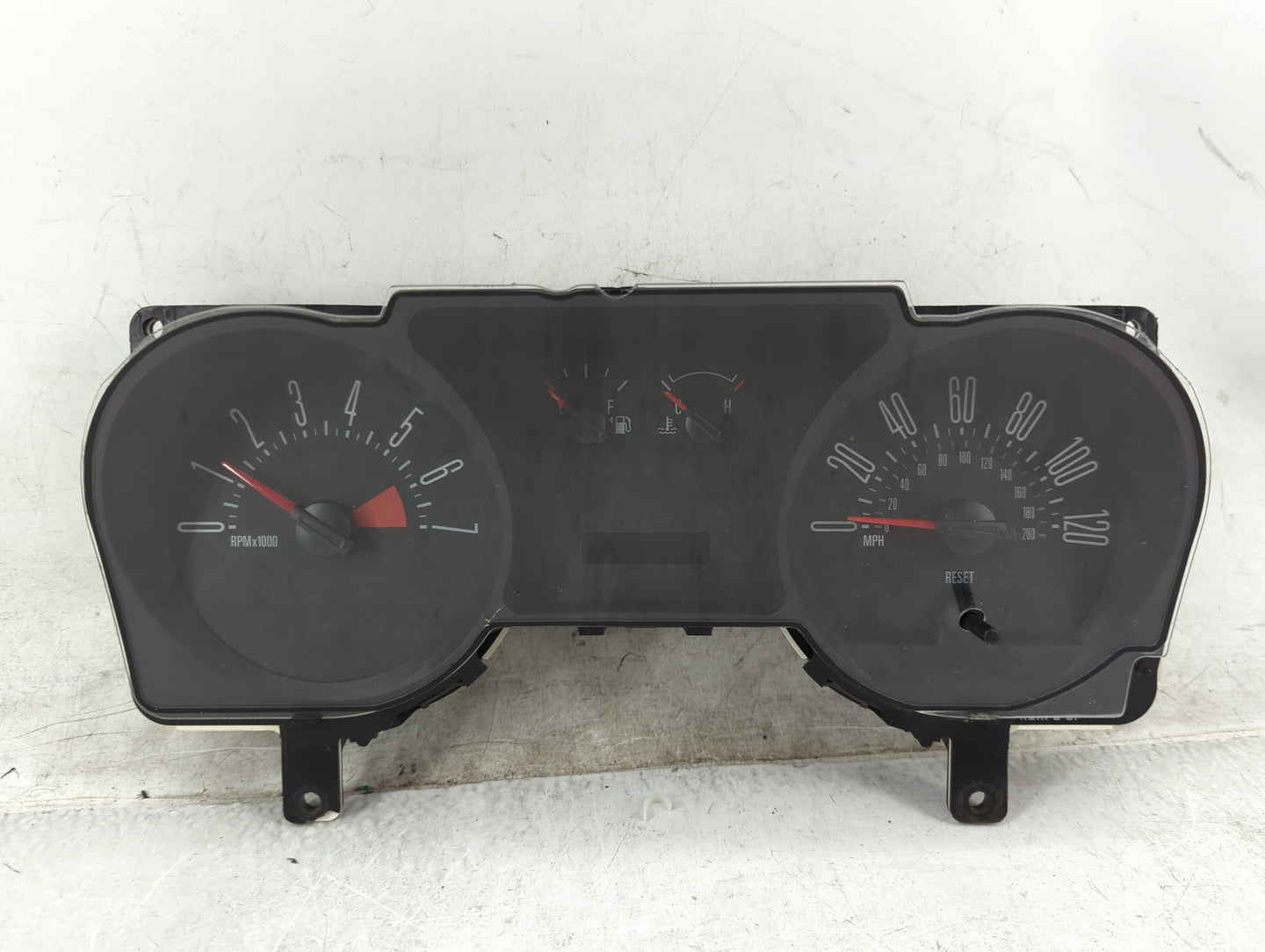 2007-2009 Ford Mustang Instrument Cluster Speedometer Gauges P/N:7R33-10849-AC 28066533, 12248282 Fits Fits 2007 2008 2009 O