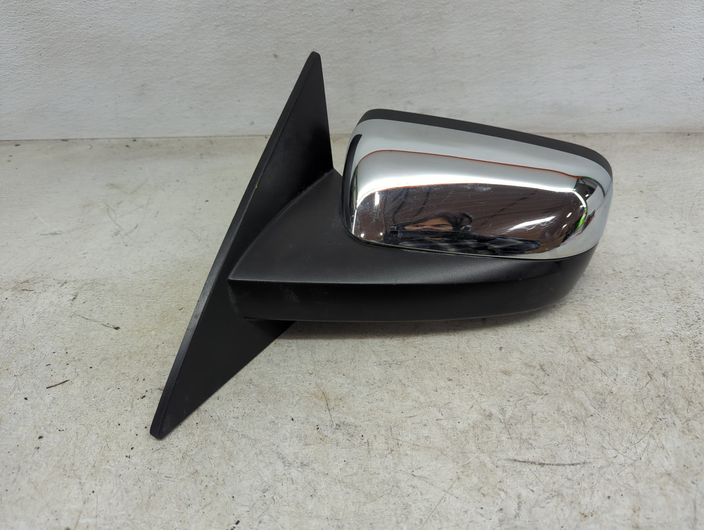 2005-2009 Ford Mustang Driver Side View Mirror - Left Door Mirror OEM Used - Oemusedautoparts1.com