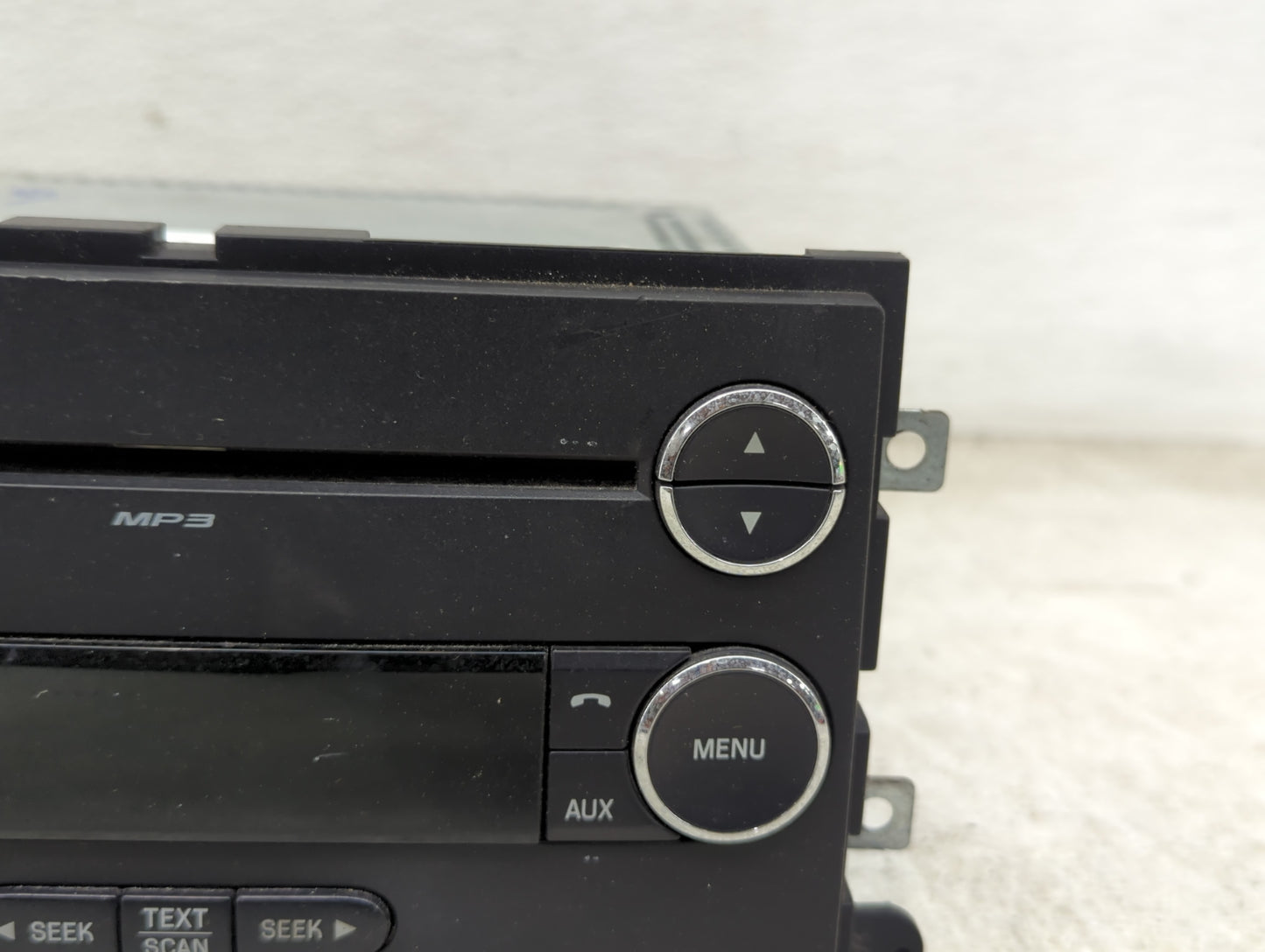 2008-2009 Ford Mustang Radio AM FM Cd Player Receiver Replacement P/N:8R3T-18C869-AG Fits Fits 2008 2009 OEM Used Auto Parts