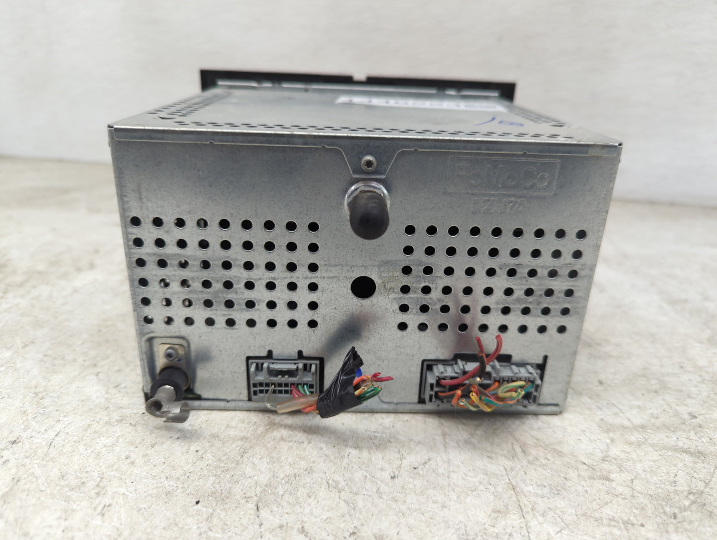 2008-2009 Ford Mustang Radio AM FM Cd Player Receiver Replacement P/N:8R3T-18C869-AG Fits Fits 2008 2009 OEM Used Auto Parts