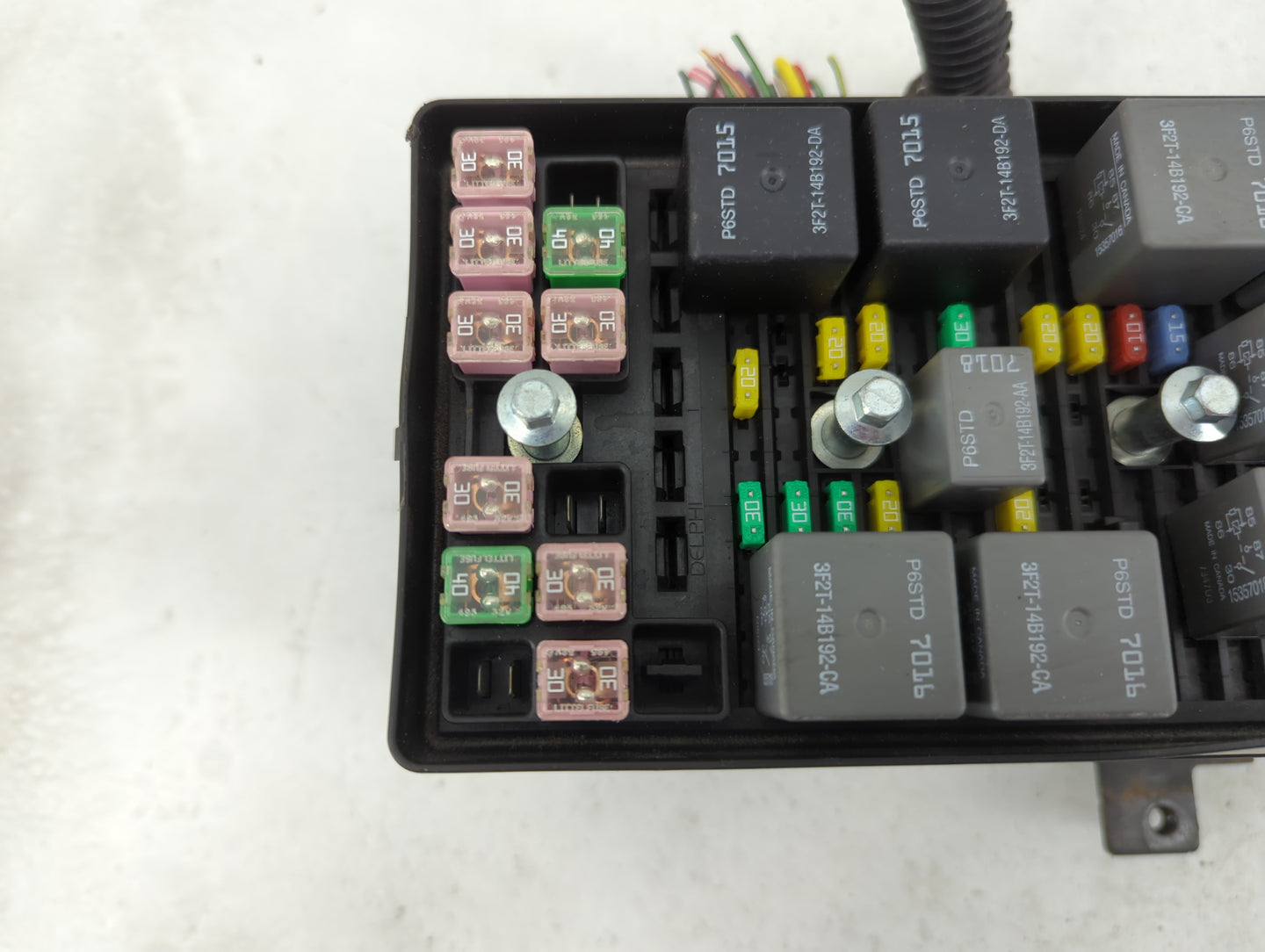 2007-2008 Ford Mustang Fusebox Fuse Box Panel Relay Module P/N:8R3T14K001BAC 13650236 Fits Fits 2007 2008 OEM Used Auto Part
