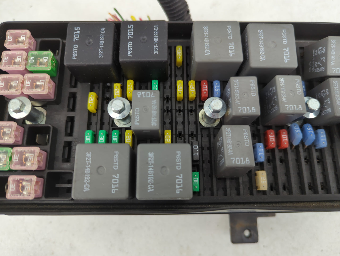 2007-2008 Ford Mustang Fusebox Fuse Box Panel Relay Module P/N:8R3T14K001BAC 13650236 Fits Fits 2007 2008 OEM Used Auto Part