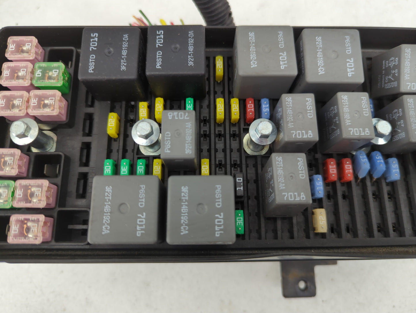 2007-2008 Ford Mustang Fusebox Fuse Box Panel Relay Module P/N:8R3T14K001BAC 13650236 Fits Fits 2007 2008 OEM Used Auto Part