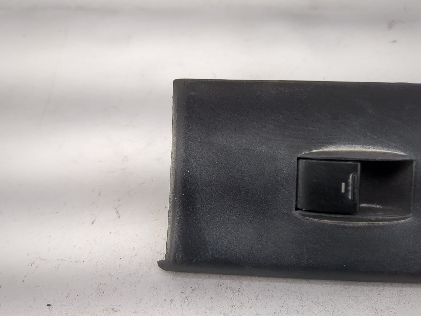 2005-2009 Ford Mustang Passenger Right Power Window Switch 4r33-15a564-b - Oemusedautoparts1.com