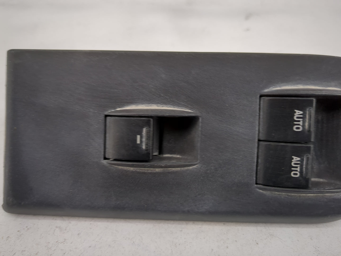 2005-2009 Ford Mustang Passenger Right Power Window Switch 4r33-15a564-b - Oemusedautoparts1.com
