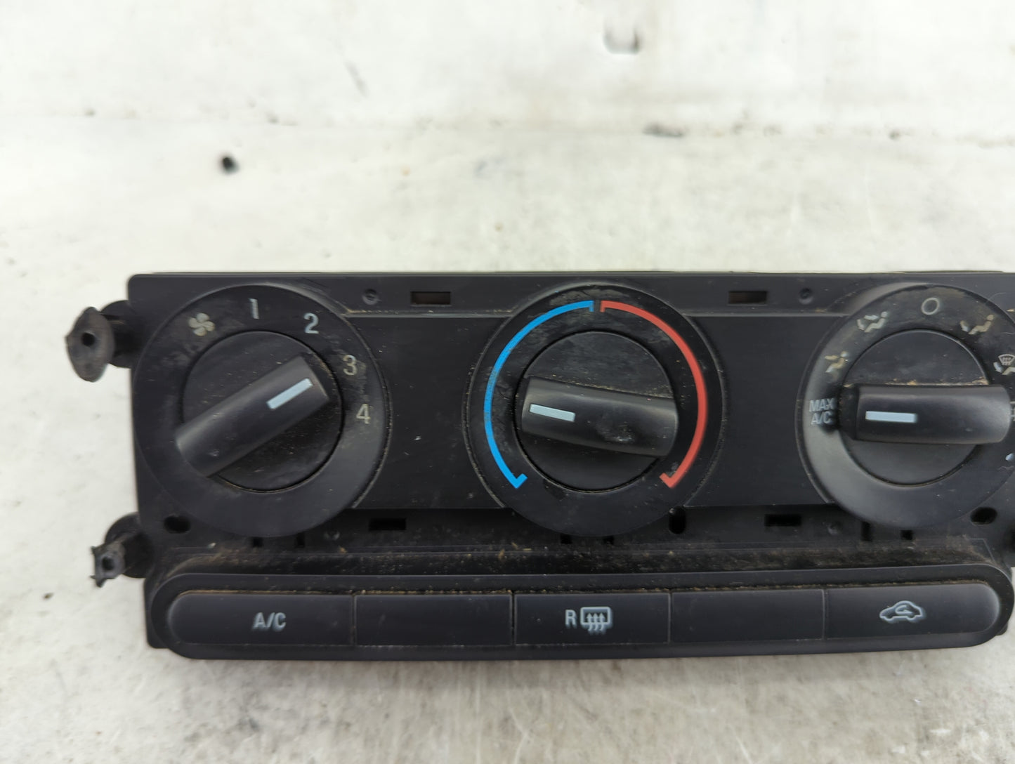 2005-2009 Ford Mustang Climate Control Module Temperature AC/Heater Replacement P/N:7R33-19980-BD Fits OEM Used Auto Parts -