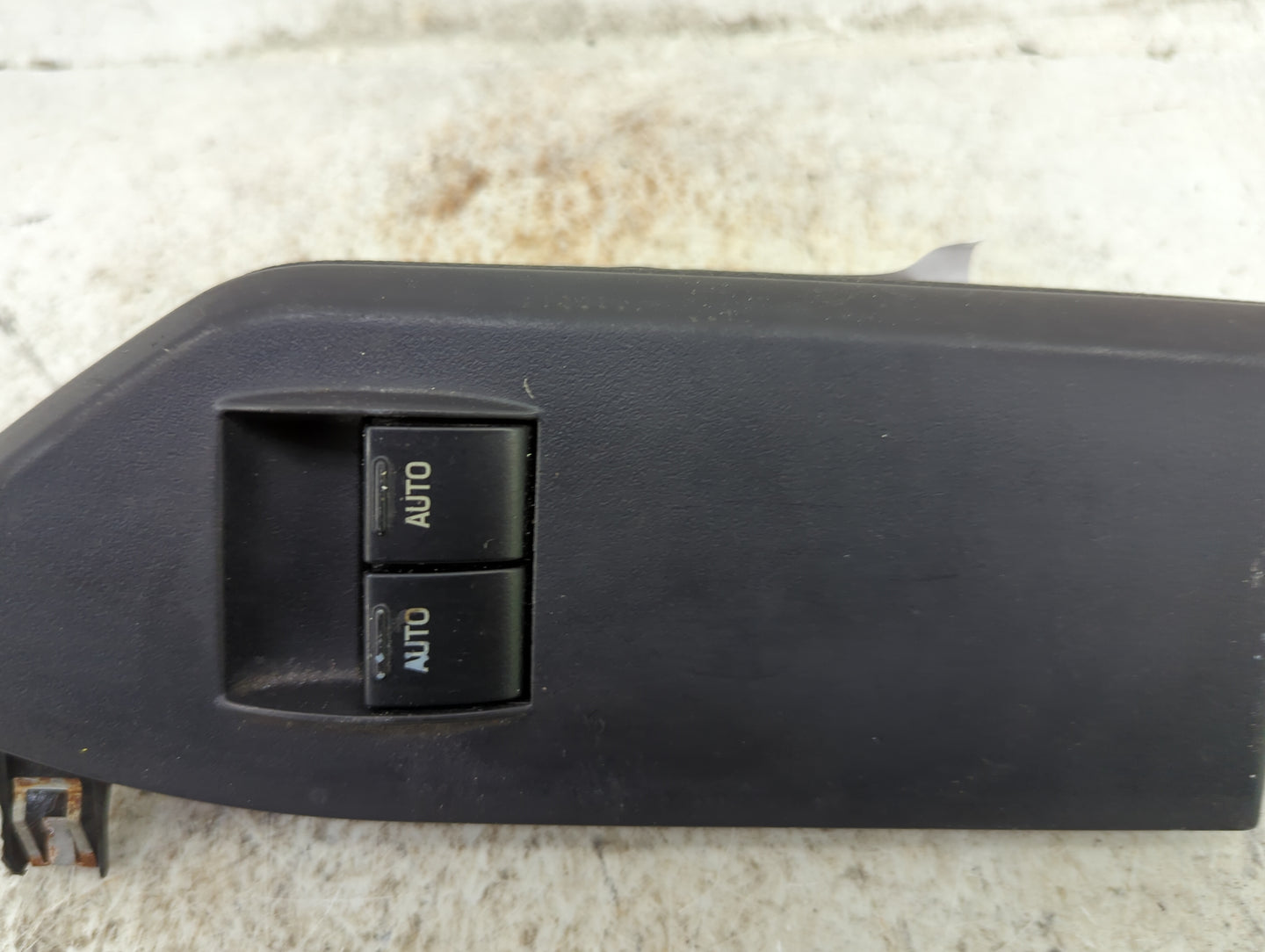 2005-2009 Ford Mustang Passenger Right Power Window Switch 1493941 - Oemusedautoparts1.com
