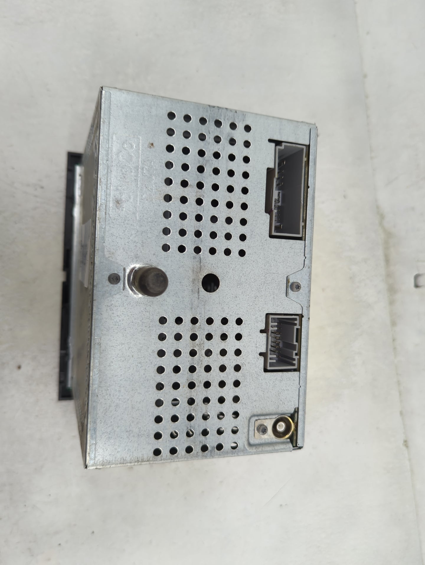 2008-2009 Ford Mustang Radio AM FM Cd Player Receiver Replacement P/N:8R3T-18C869-AG 9R3T-18C869-AA Fits Fits 2008 2009 OEM 