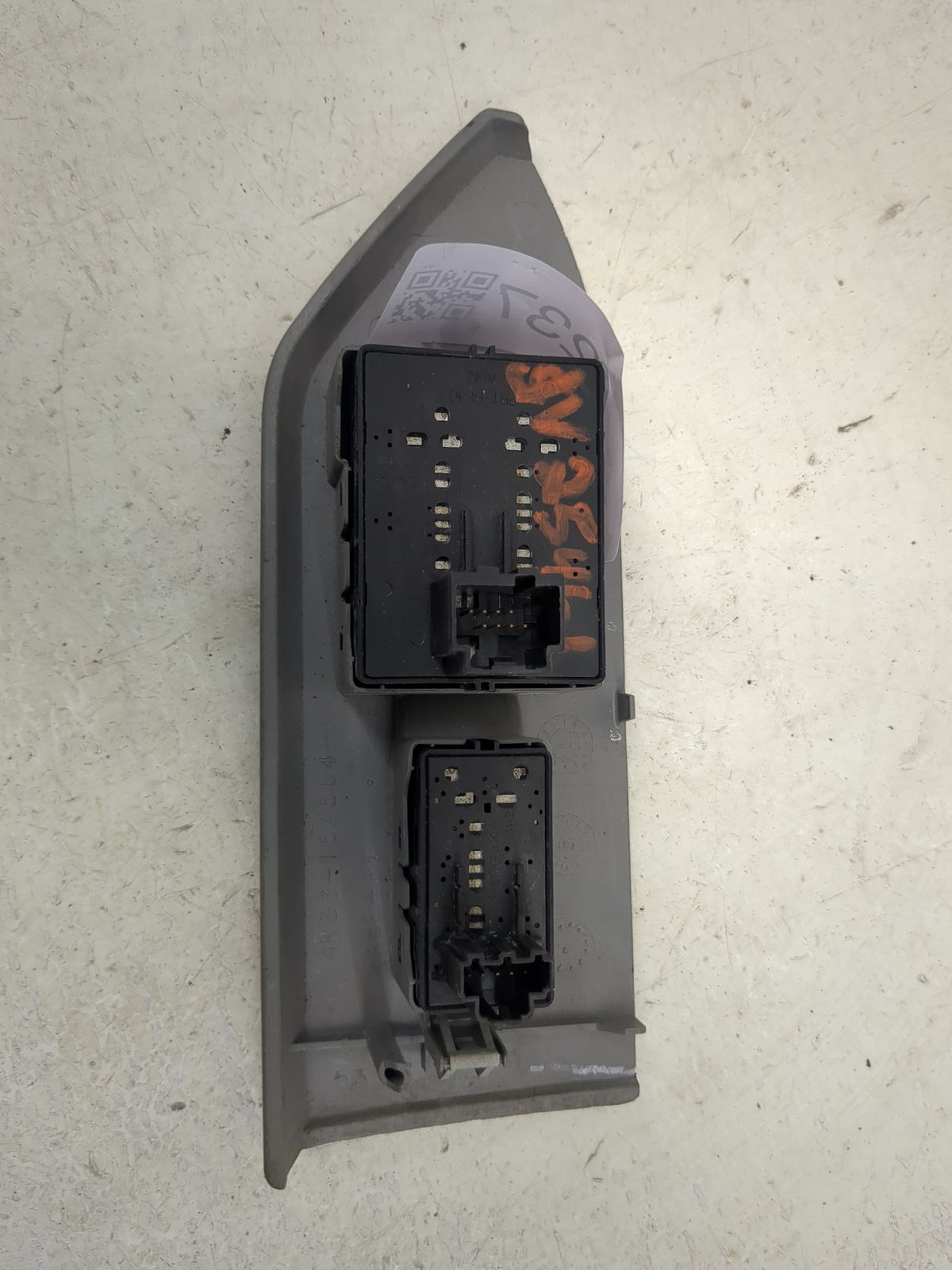 2005-2009 Ford Mustang Master Power Window Switch Replacement Driver Side Left P/N:4R33-15A564-B Fits OEM Used Auto Parts - 