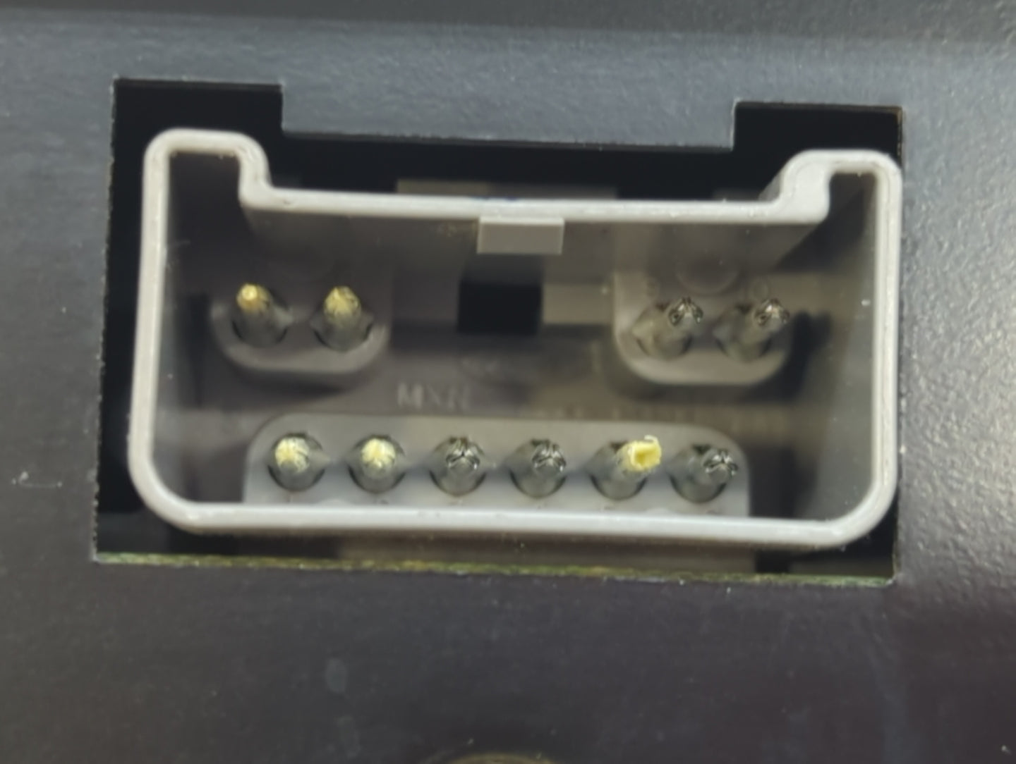 2005-2010 Ford Mustang Radio AM FM Cd Player Receiver Replacement P/N:5R3T-18C808-AA Fits Fits 2005 2006 2007 2008 2009 2010