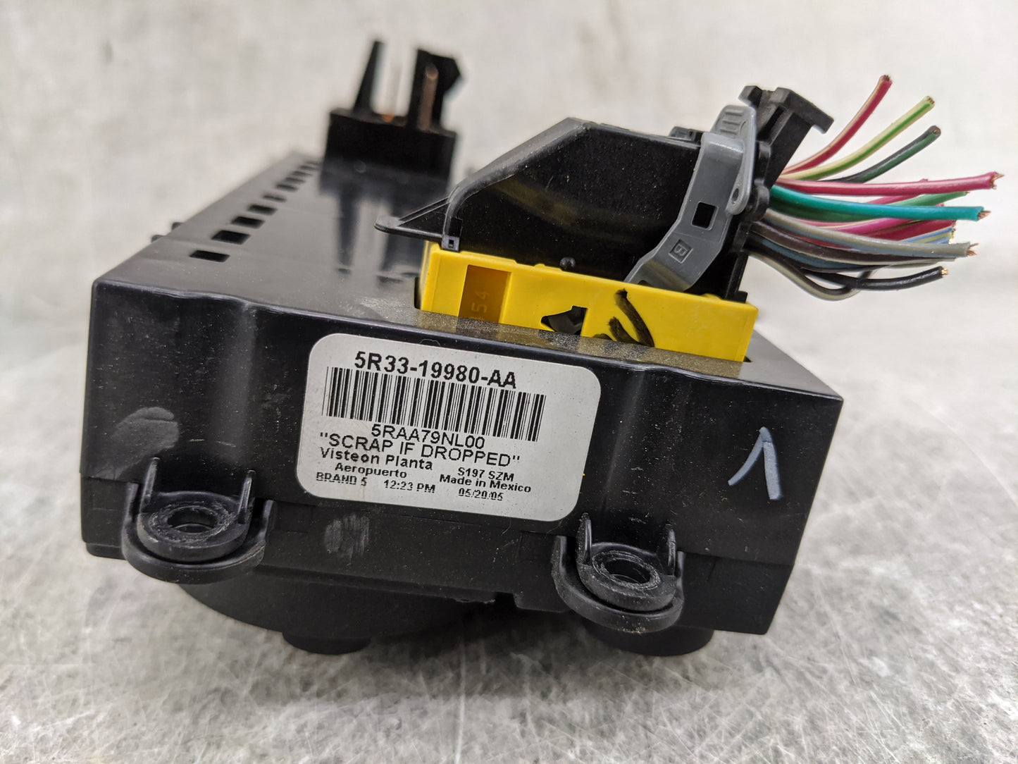 2005-2009 Ford Mustang Climate Control Module Temperature AC/Heater Replacement P/N:3F2H-19808-AH 5R33-19980-AA Fits OEM Use