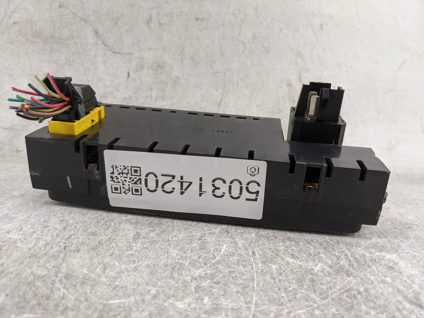 2005-2009 Ford Mustang Climate Control Module Temperature AC/Heater Replacement P/N:3F2H-19808-AH 5R33-19980-AA Fits OEM Use