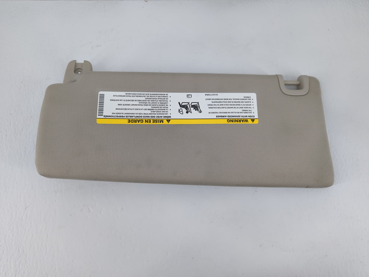 2005-2010 Ford Mustang Sun Visor Shade Replacement Passenger Right Mirror Fits Fits 2005 2006 2007 2008 2009 2010 OEM Used A