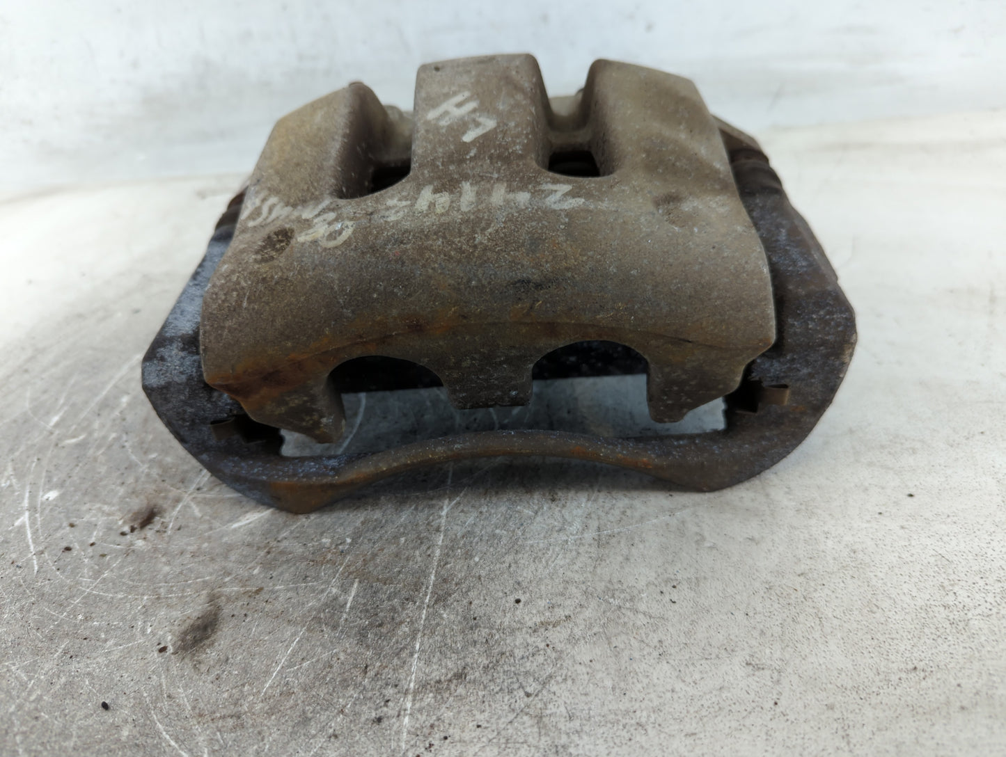 2005-2010 Ford Mustang Front Driver Left Brake Caliper 701048 - Oemusedautoparts1.com
