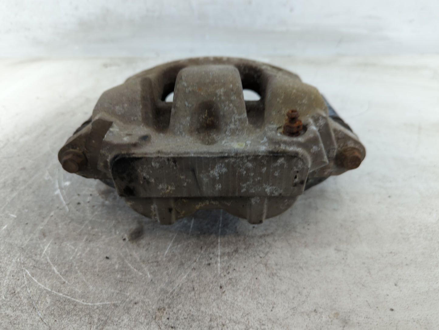 2005-2010 Ford Mustang Front Driver Left Brake Caliper 701048 - Oemusedautoparts1.com