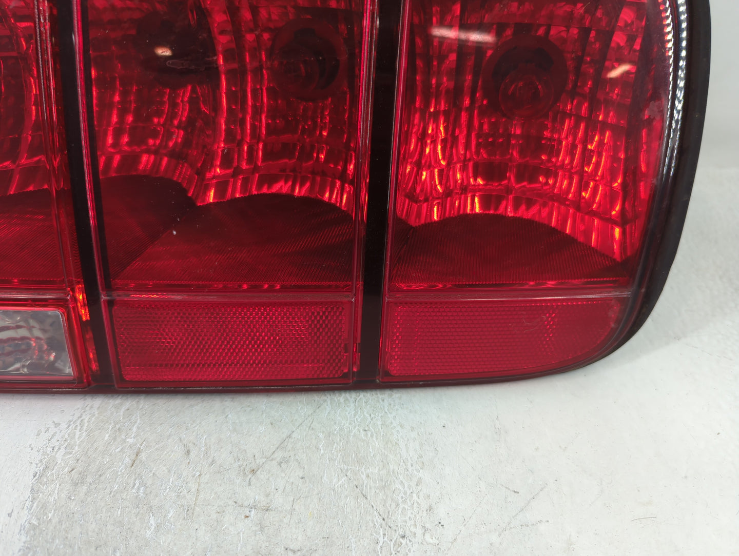 2005-2009 Ford Mustang Tail Light Assembly Passenger Right OEM Fits Fits 2005 2006 2007 2008 2009 OEM Used Auto Parts - Oemu