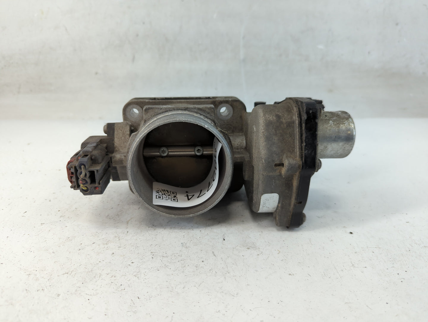 2006-2010 Ford Mustang Throttle Body Fits Fits 2004 2005 2006 2007 2008 2009 2010 2011 2012 2013 2014 2015 2016 OEM Used Aut