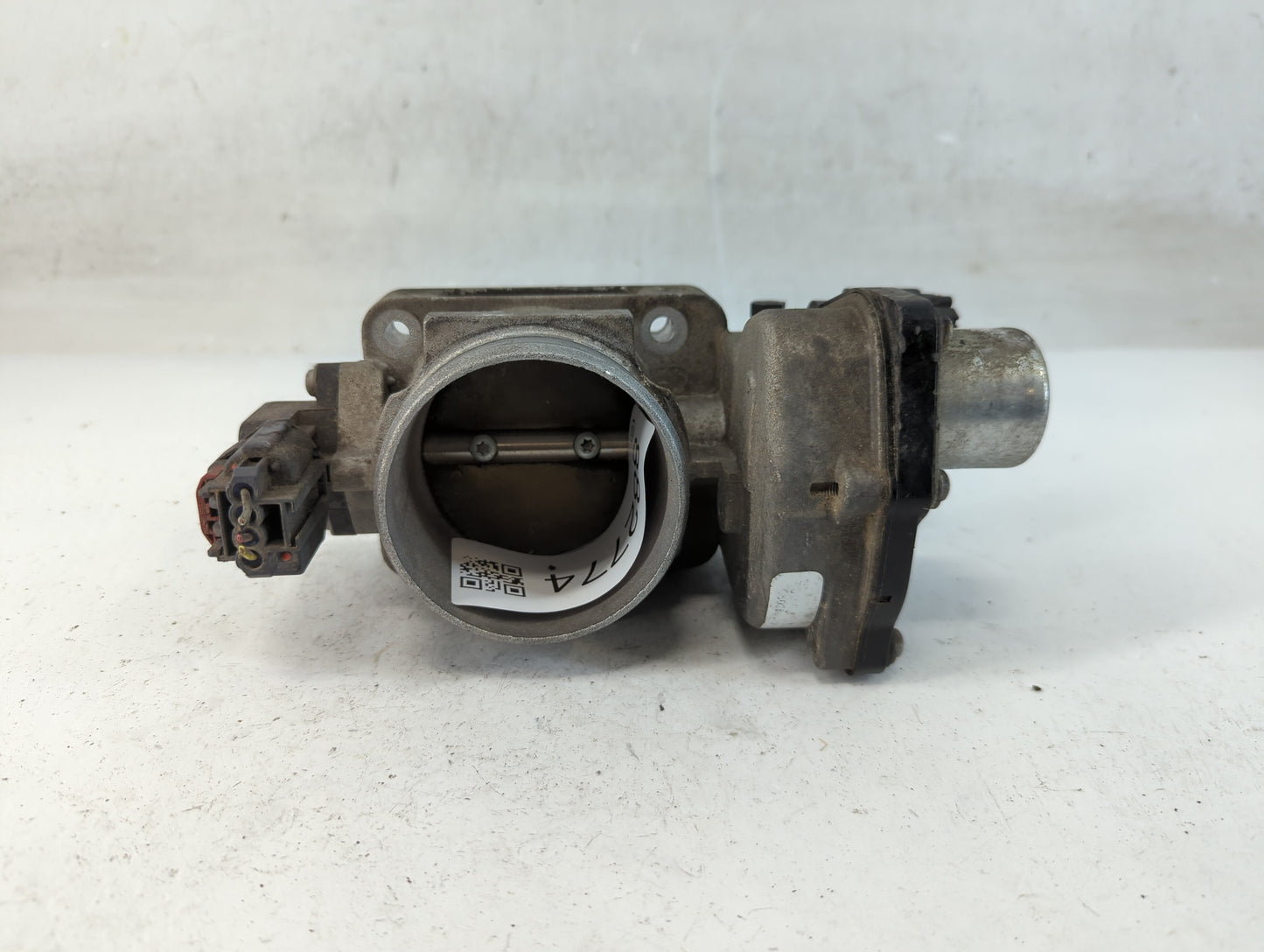 2006-2010 Ford Mustang Throttle Body Fits Fits 2004 2005 2006 2007 2008 2009 2010 2011 2012 2013 2014 2015 2016 OEM Used Aut