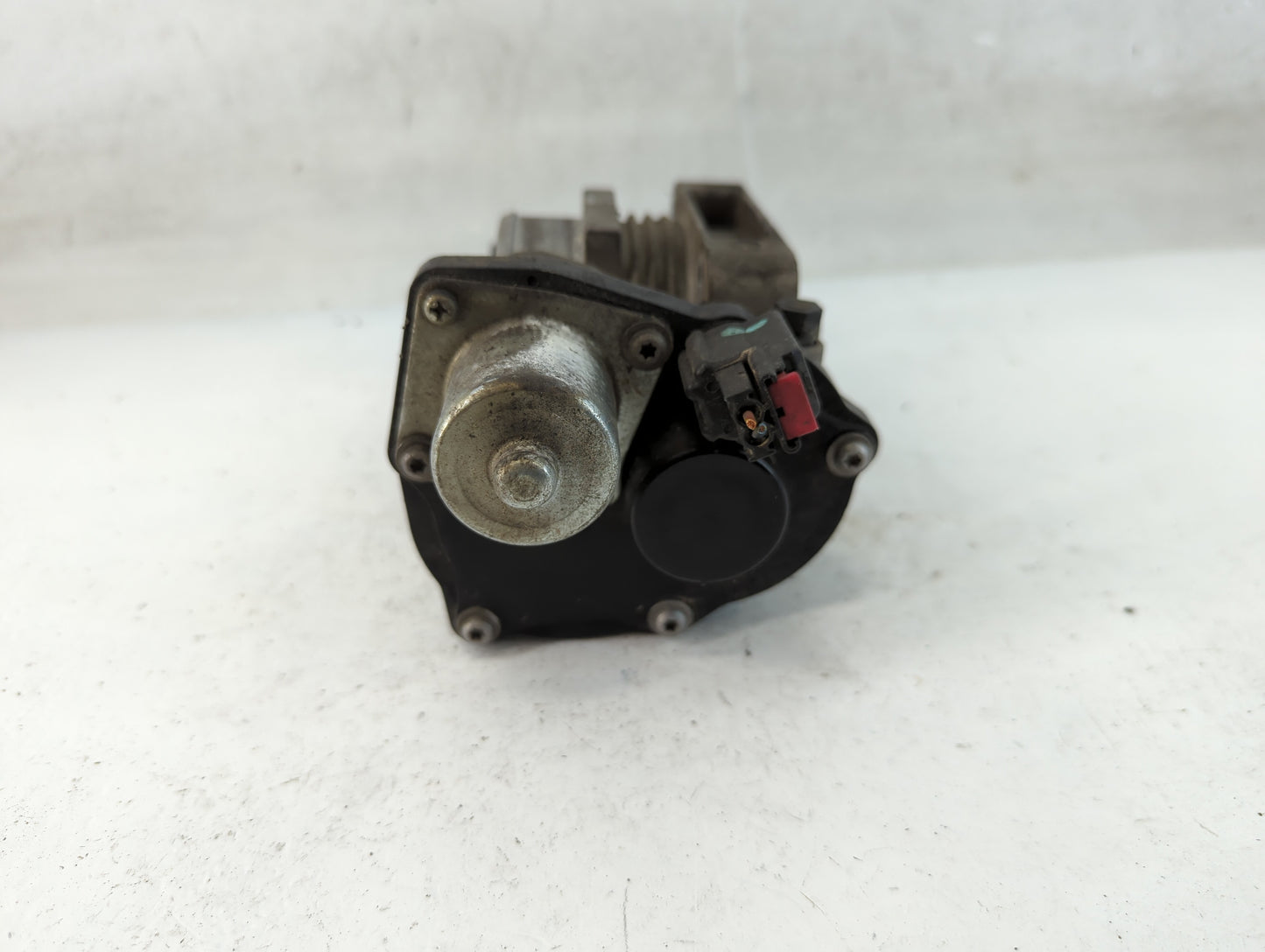 2006-2010 Ford Mustang Throttle Body Fits Fits 2004 2005 2006 2007 2008 2009 2010 2011 2012 2013 2014 2015 2016 OEM Used Aut