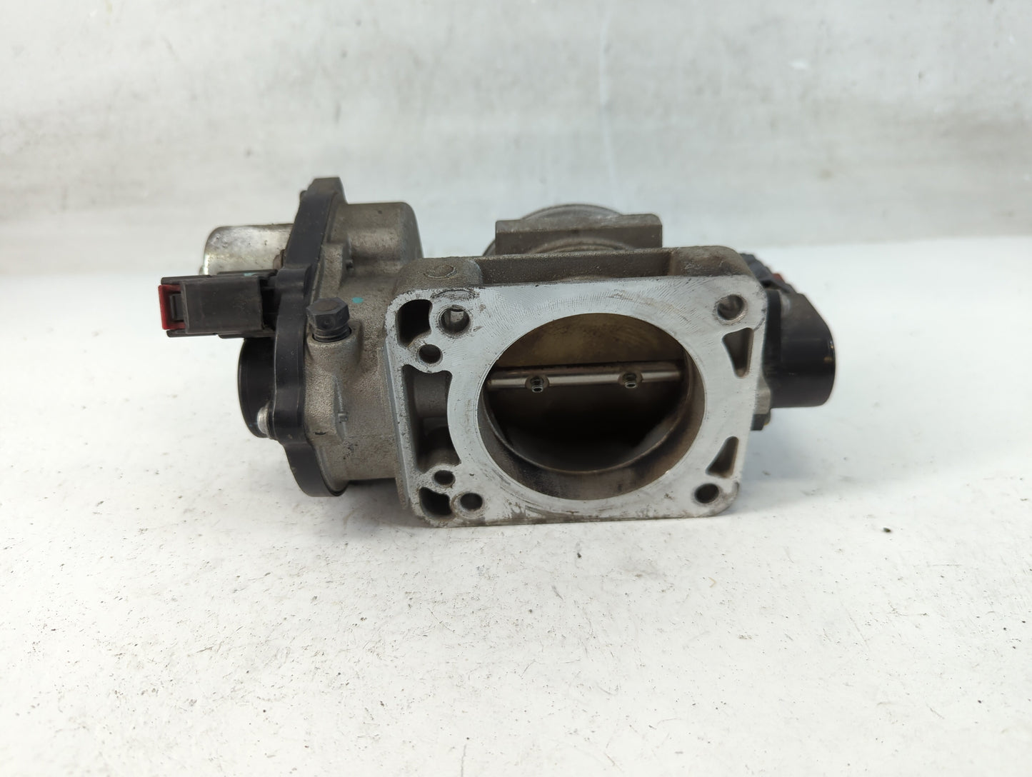2006-2010 Ford Mustang Throttle Body Fits Fits 2004 2005 2006 2007 2008 2009 2010 2011 2012 2013 2014 2015 2016 OEM Used Aut