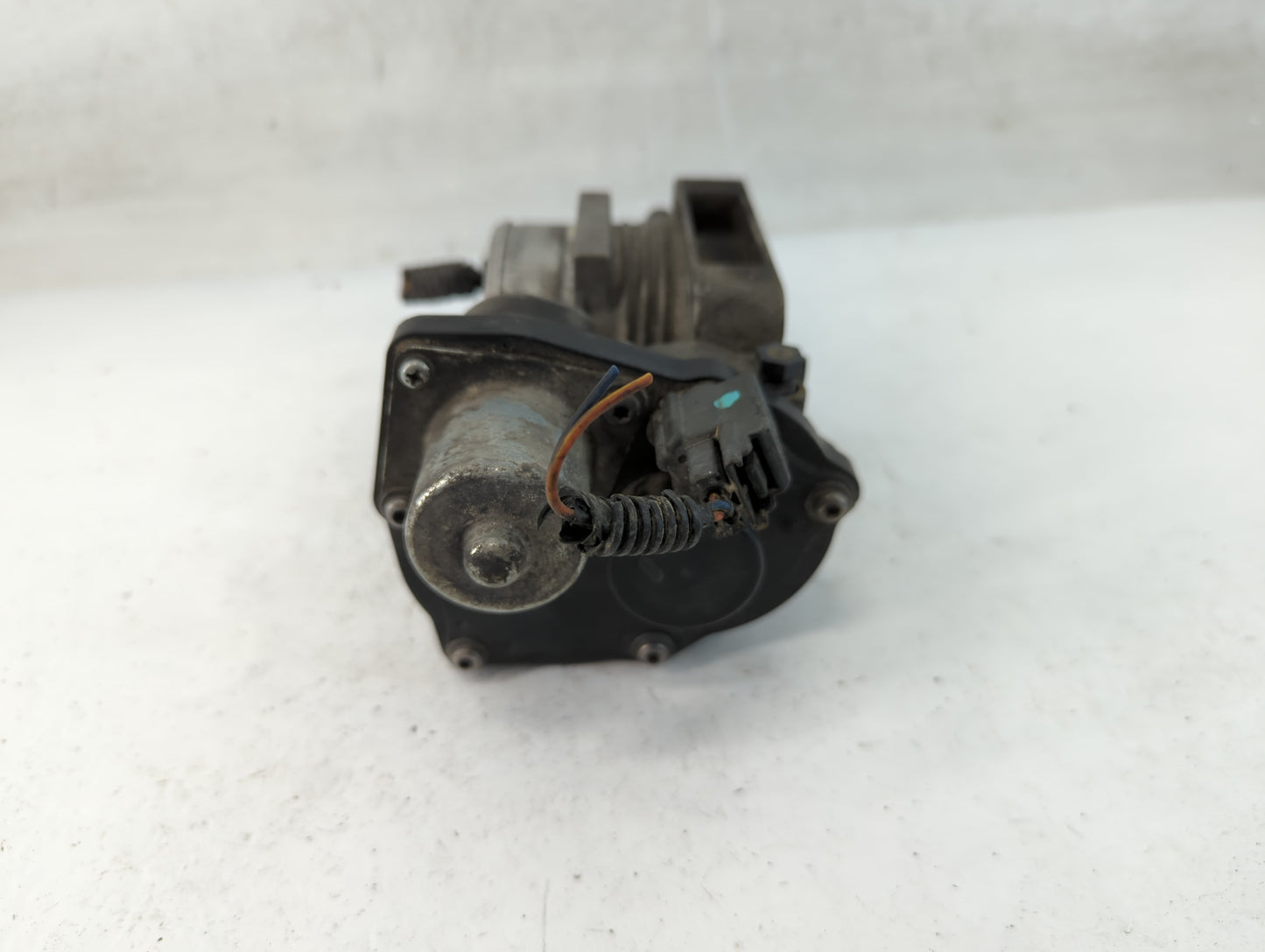 2006-2010 Ford Mustang Throttle Body P/N:6R3E-AB Fits Fits 2004 2005 2006 2007 2008 2009 2010 2011 2012 2013 2014 2015 2016 