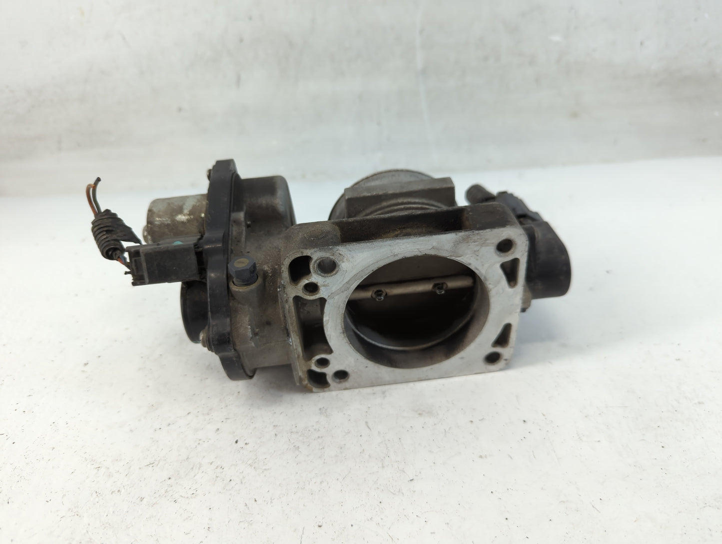 2006-2010 Ford Mustang Throttle Body P/N:6R3E-AB Fits Fits 2004 2005 2006 2007 2008 2009 2010 2011 2012 2013 2014 2015 2016 