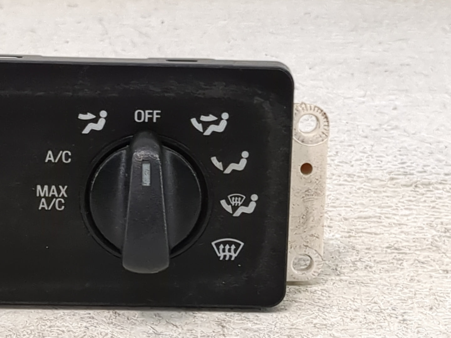 2003-2011 Ford Ranger Climate Control Module Temperature AC/Heater Replacement P/N:YH-JC733-BA Fits OEM Used Auto Parts - Oe