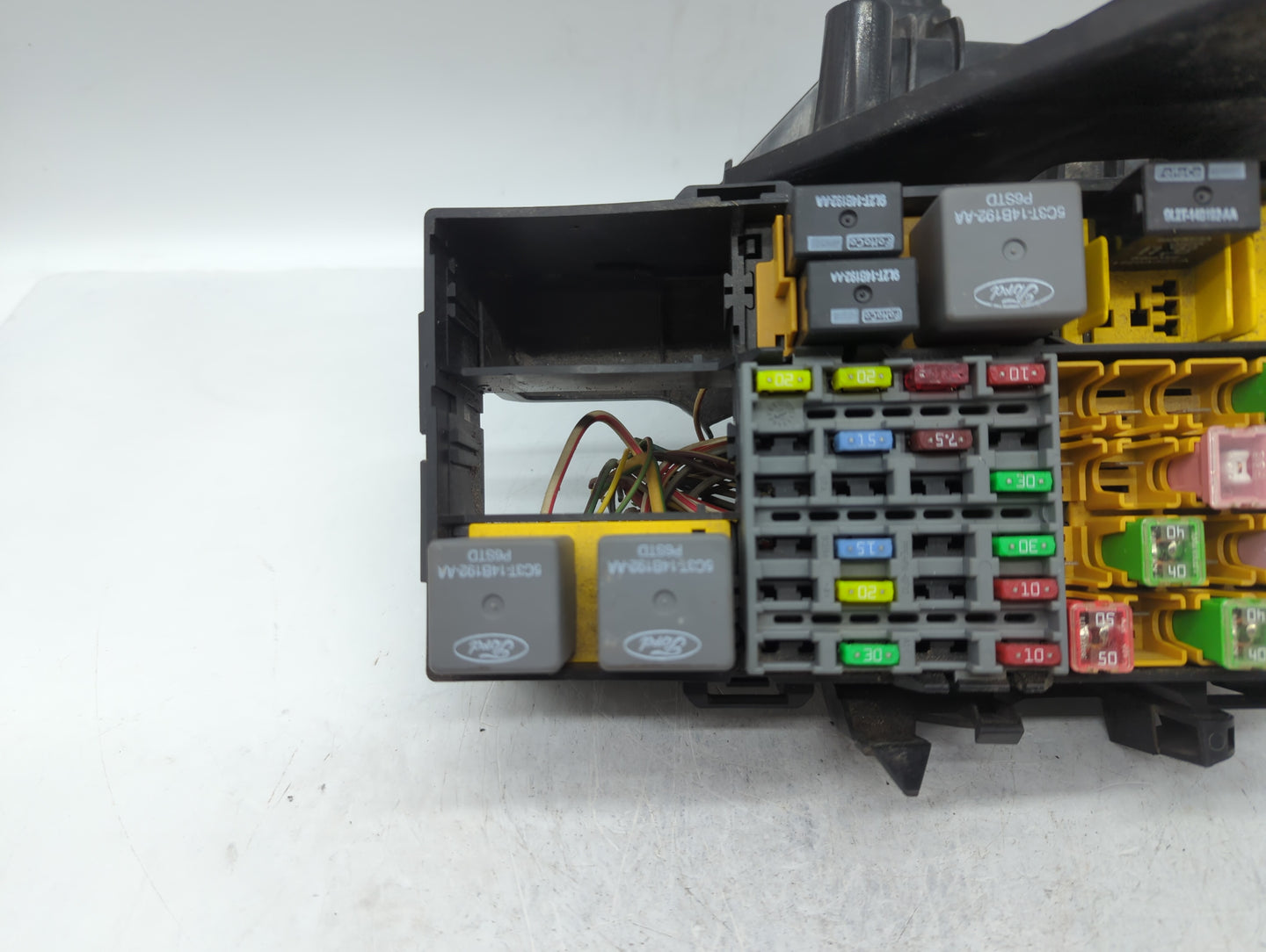 2007-2011 Ford Ranger Fusebox Fuse Box Panel Relay Module P/N:2L5T-14A075-AA 7L5T-14A254-AA Fits Fits 2007 2008 2009 2010 20