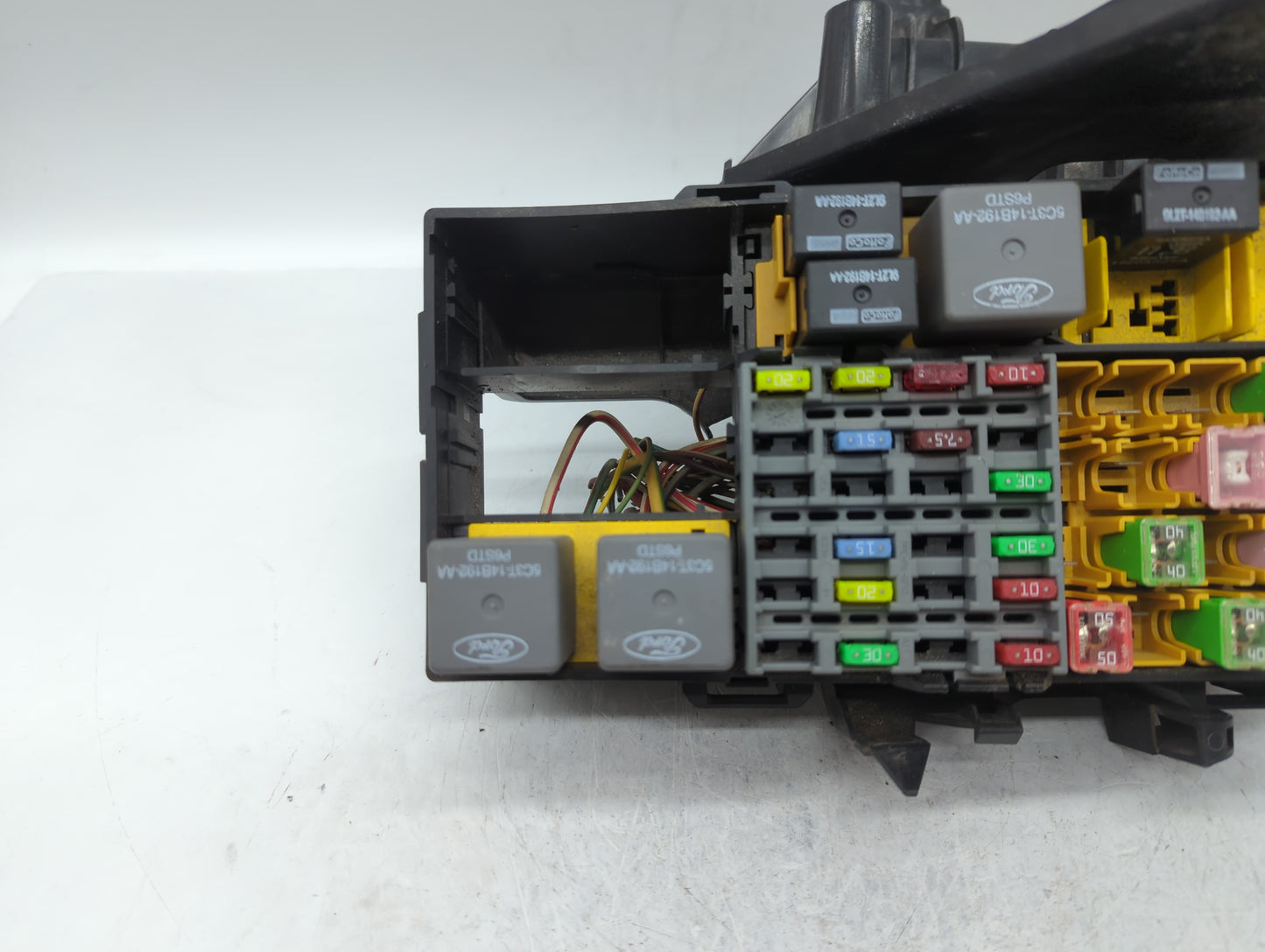 2007-2011 Ford Ranger Fusebox Fuse Box Panel Relay Module P/N:2L5T-14A075-AA 7L5T-14A254-AA Fits Fits 2007 2008 2009 2010 20