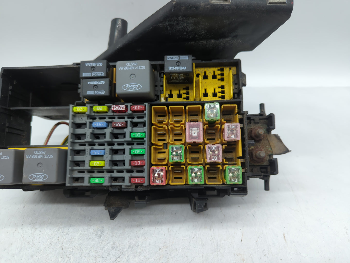 2007-2011 Ford Ranger Fusebox Fuse Box Panel Relay Module P/N:2L5T-14A075-AA 7L5T-14A254-AA Fits Fits 2007 2008 2009 2010 20
