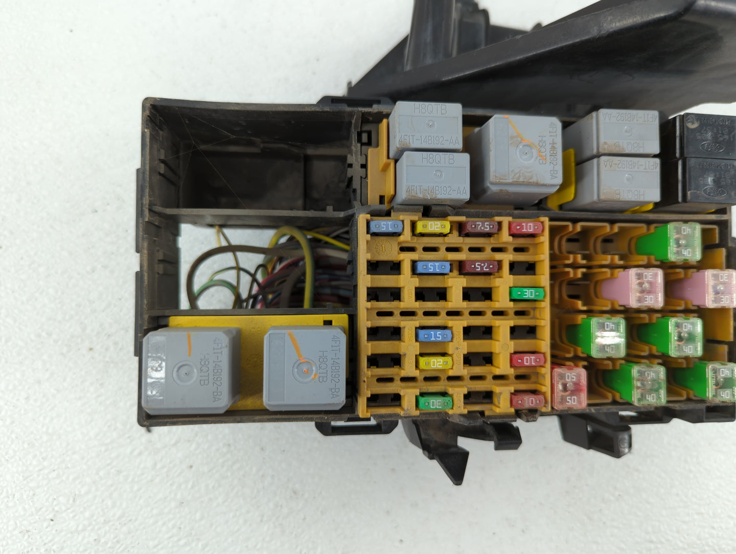 2007-2011 Ford Ranger Fusebox Fuse Box Panel Relay Module P/N:2L5T-14A075-AA 7L5T-14A254-AA Fits Fits 2007 2008 2009 2010 20